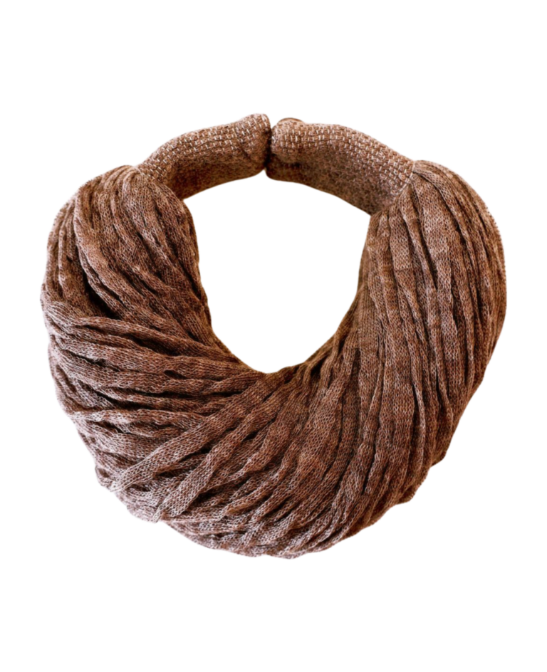collar lana marron