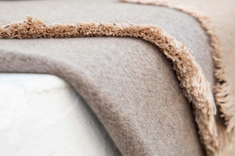 blanket cashmere taupe natural 02