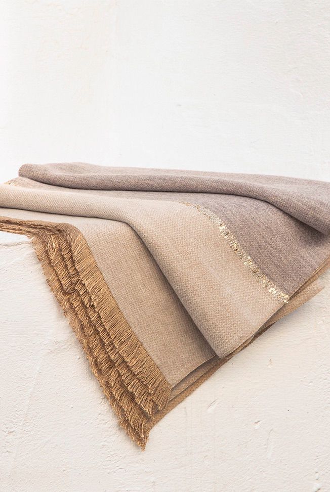 shawl bicolor taupe – beige sequins 04