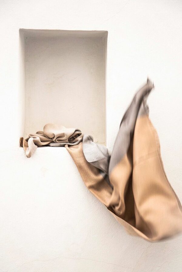 shawl fine beige camel 4c sequins 01